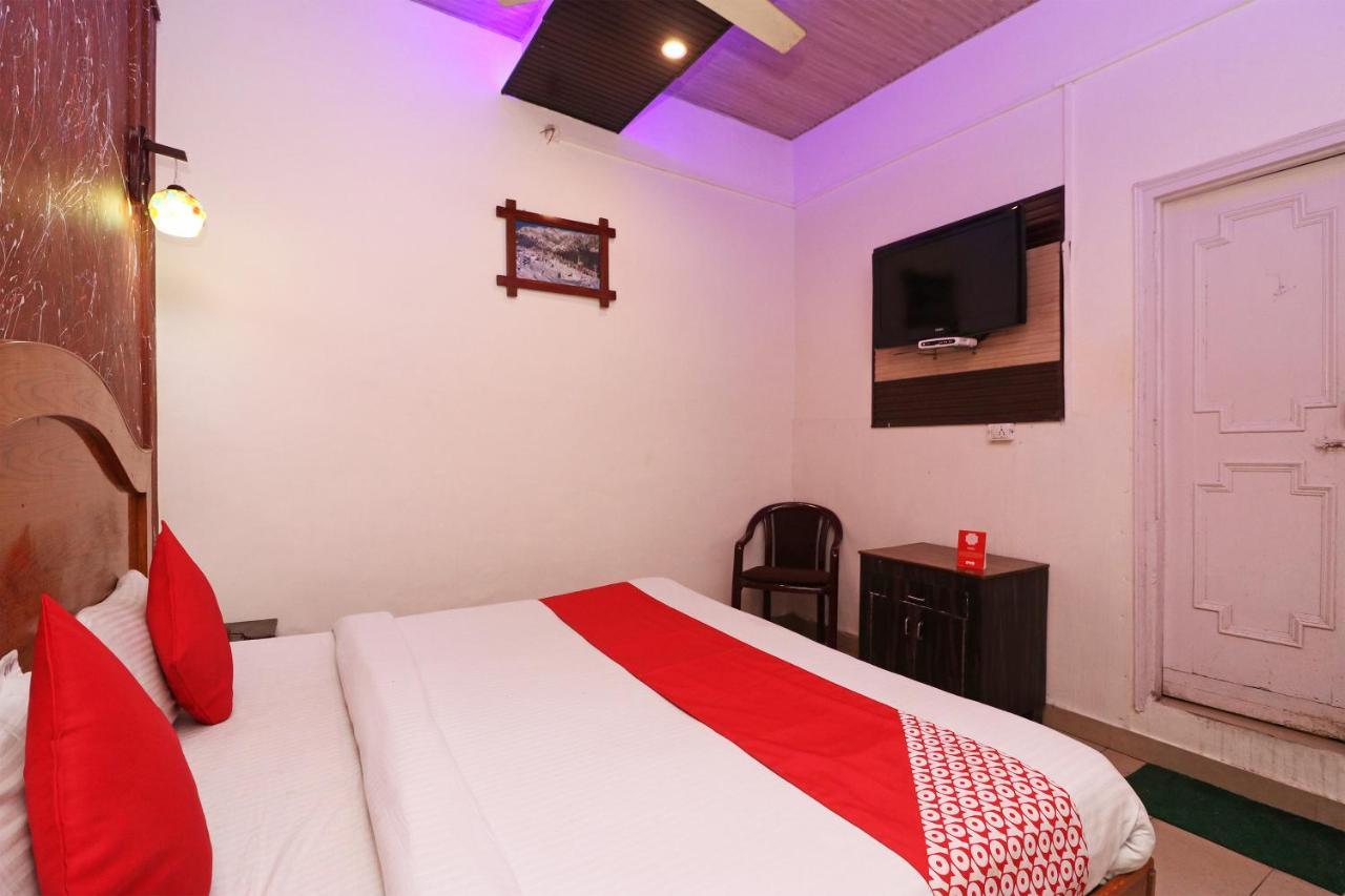 Oyo 80678 Shreenath Residency Нью-Дели Экстерьер фото